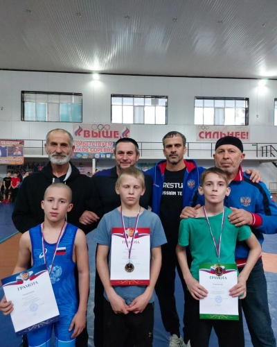В станице Наурской завершился турнир по греко-римской борьбе